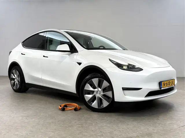 Tesla Model Y view 6