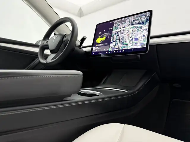 Tesla Model Y view 4