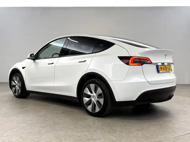 Tesla Model Y view 3