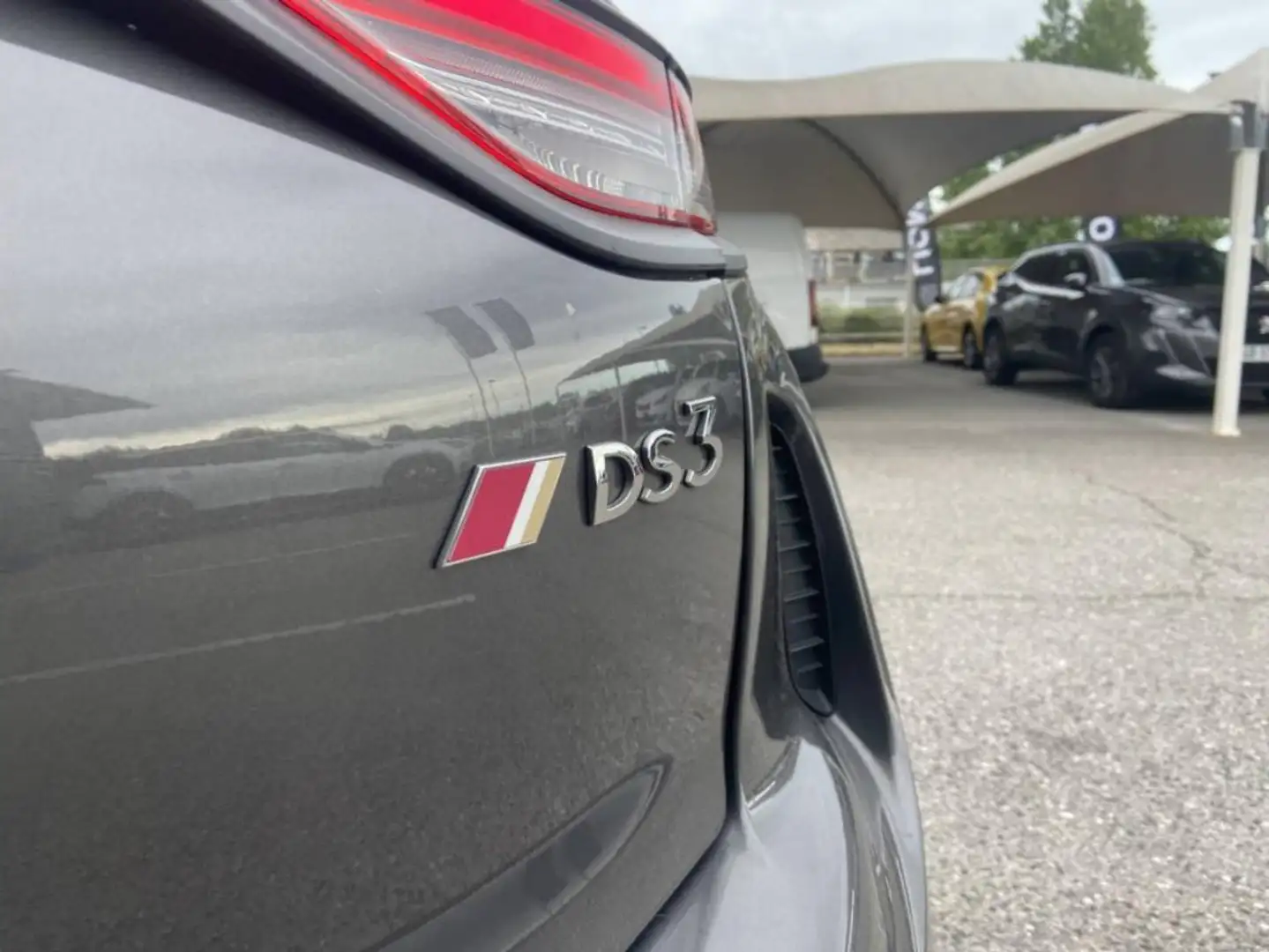 DS Automobiles DS 3 Crossback 1.2 PURETECH 130 AUTO PERFORMANCE LINE + - 2