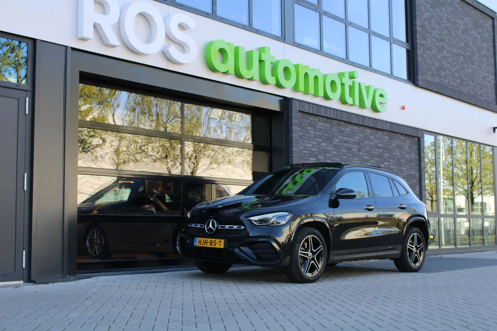 Mercedes-Benz GLA 250 e AMG Line | BTW | FACELIFT | PANO | MEMORY | 360 Чорний - 2