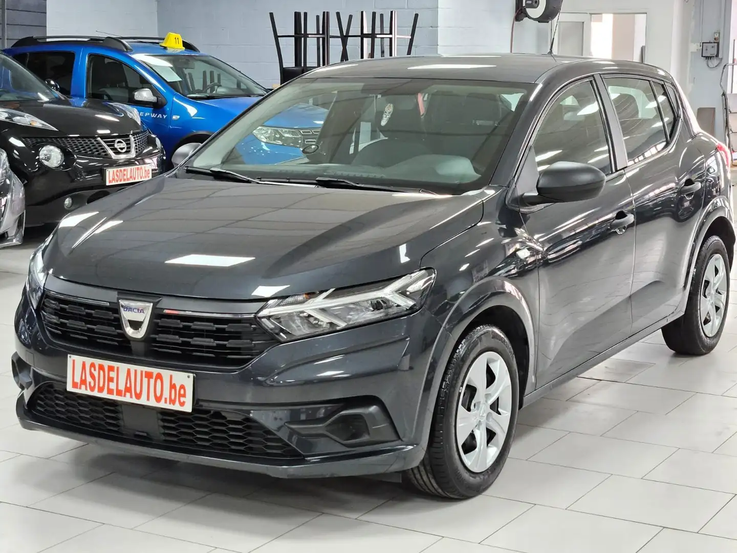Dacia Sandero 1.0i SCe Led Sesnor Bluetooth Front Assist Clim Grey - 1