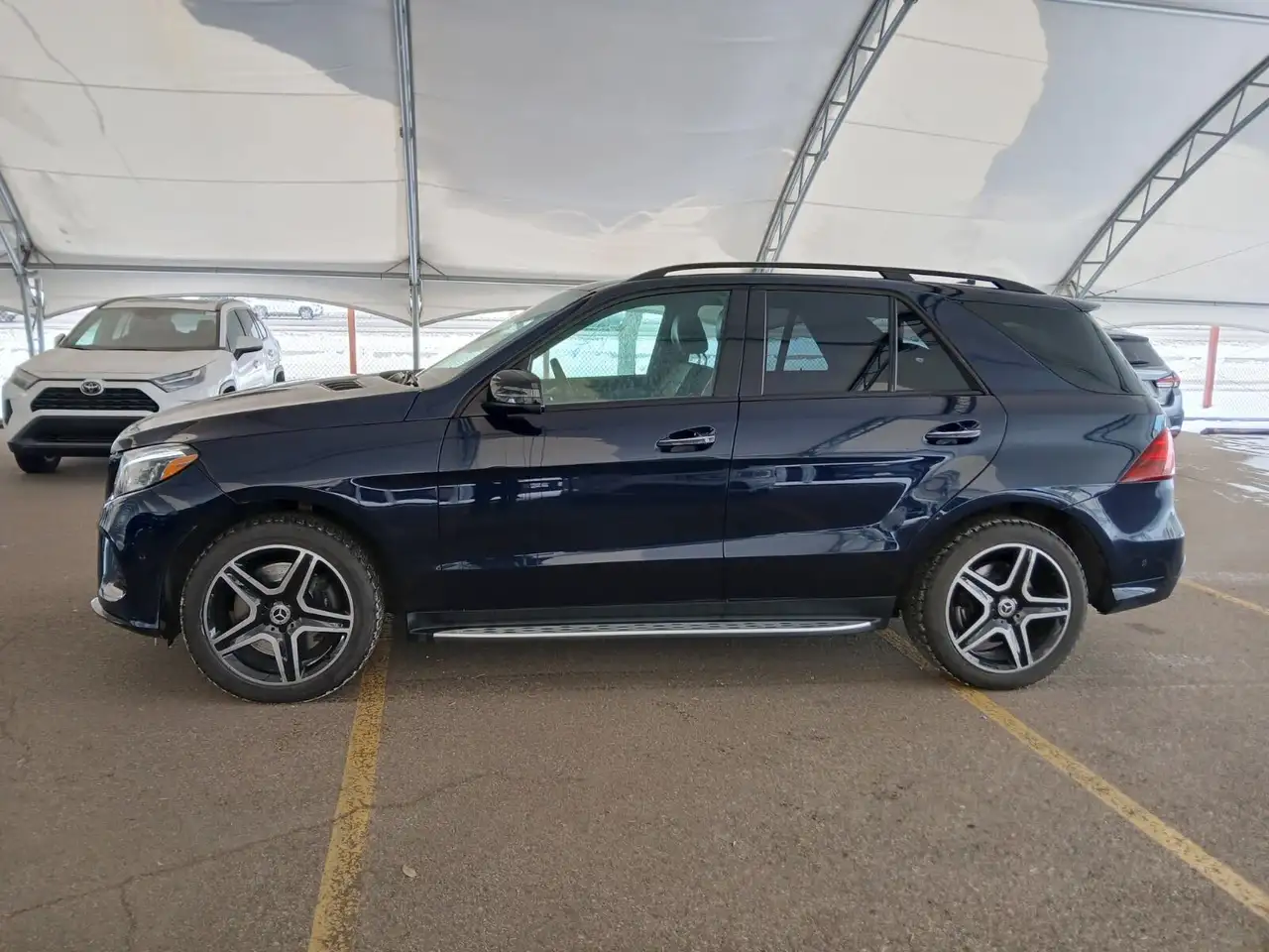 Mercedes-Benz GLE снимка Mercedes-Benz GLE