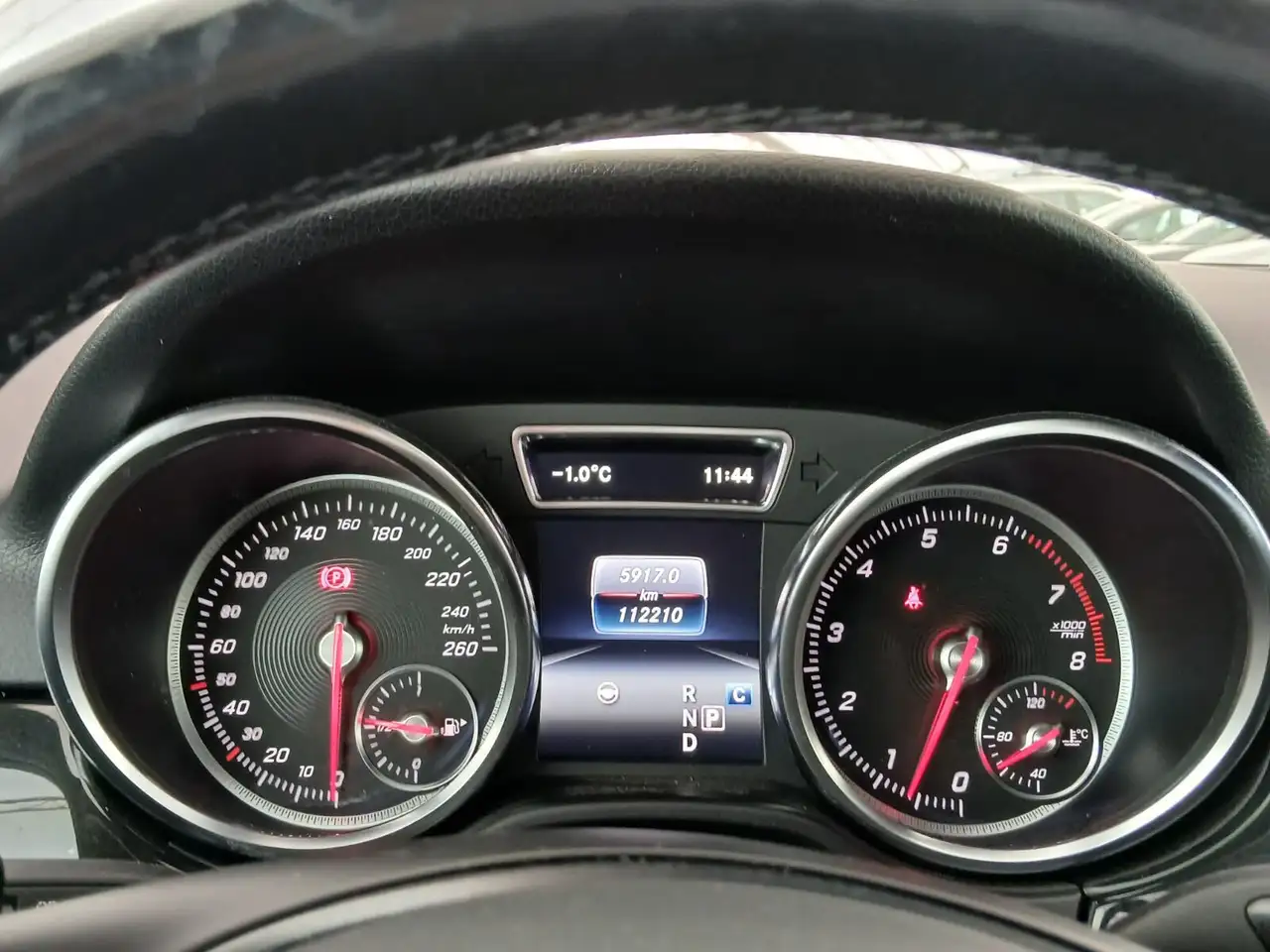 Mercedes-Benz GLE снимка Mercedes-Benz GLE