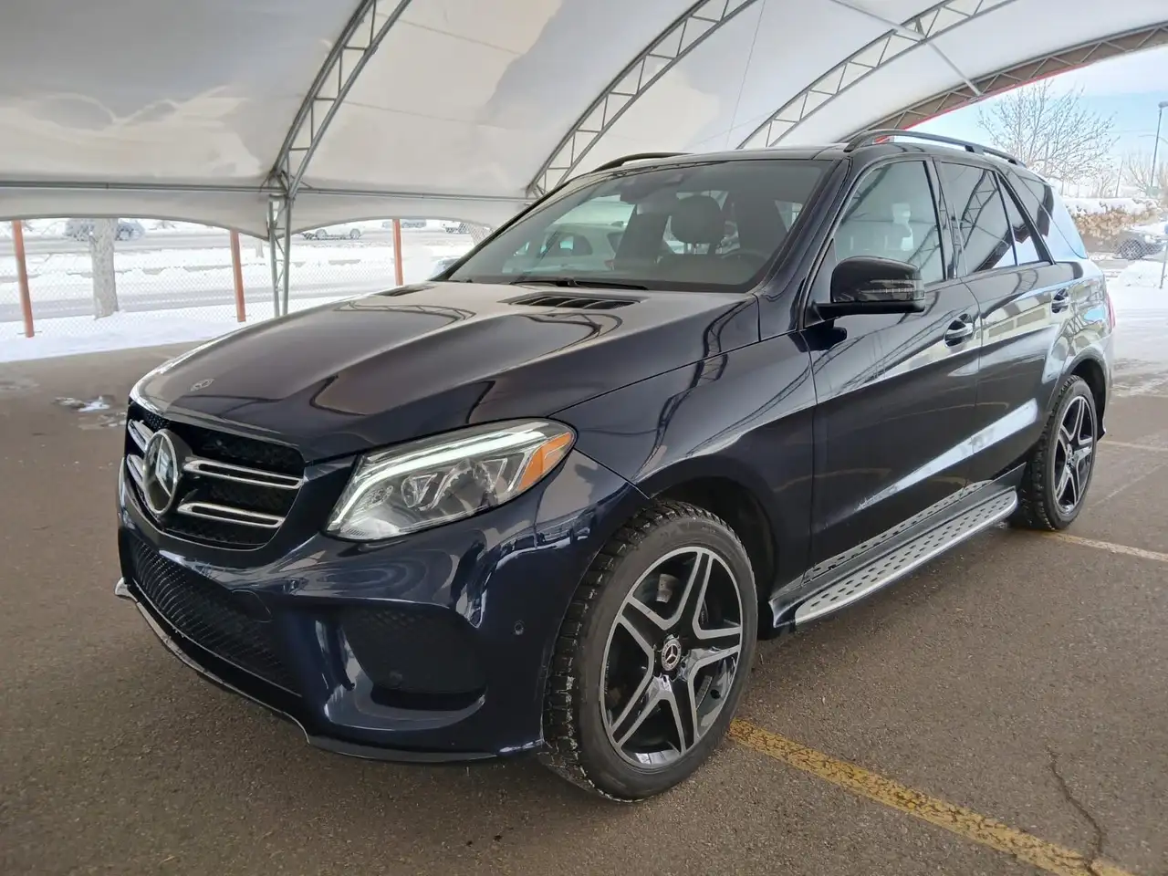 Mercedes-Benz GLE снимка Mercedes-Benz GLE