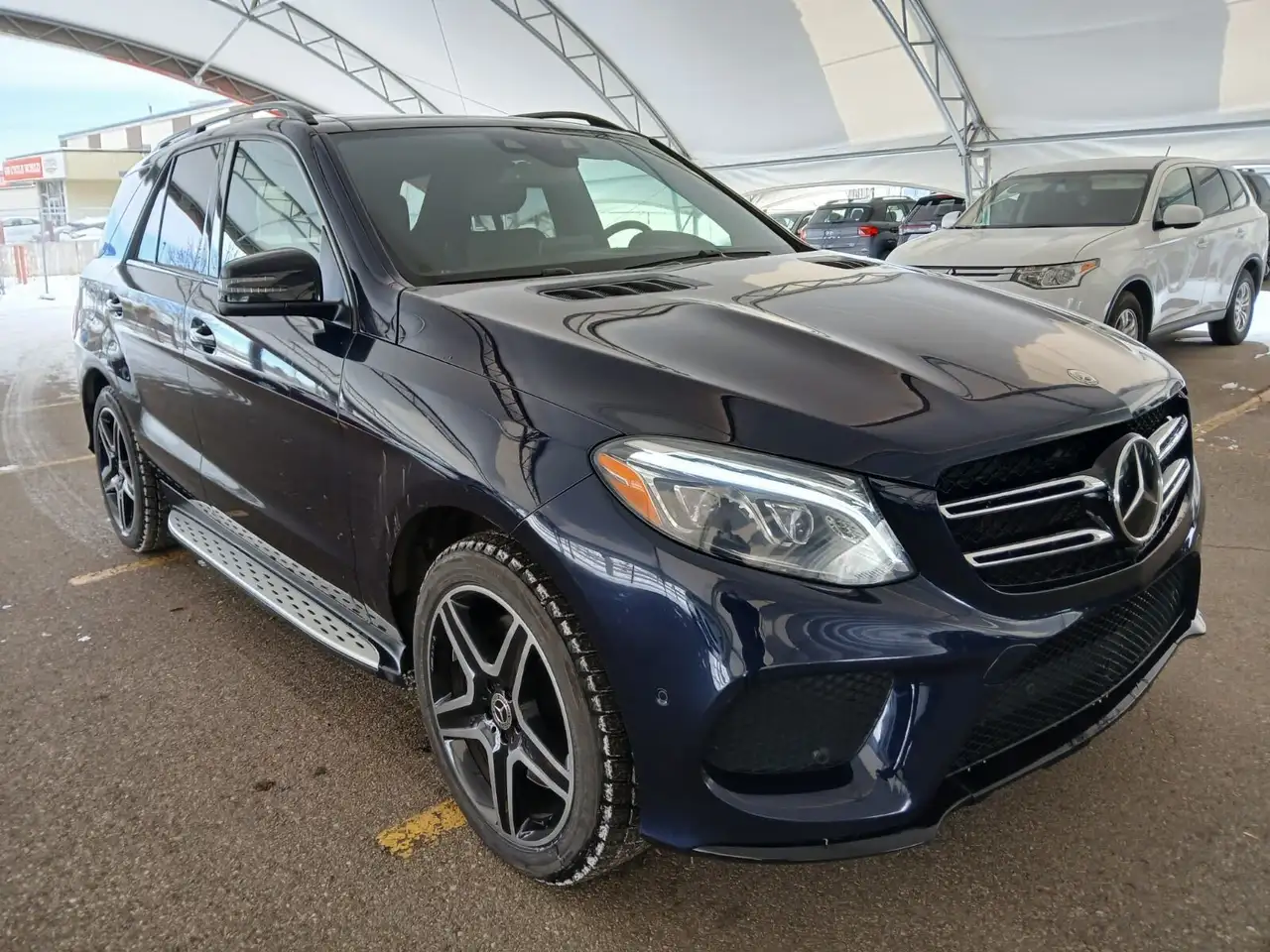 Mercedes-Benz GLE снимка Mercedes-Benz GLE