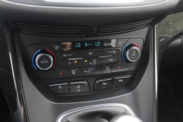Ford Kuga view 25