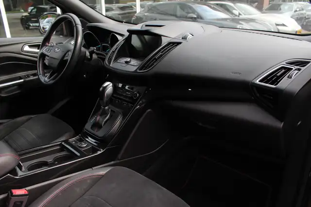 Ford Kuga view 12