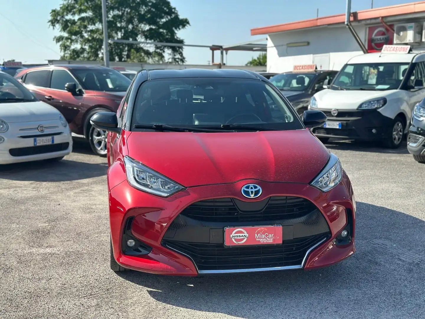 Toyota Yaris 1.5h Style Rouge - 1