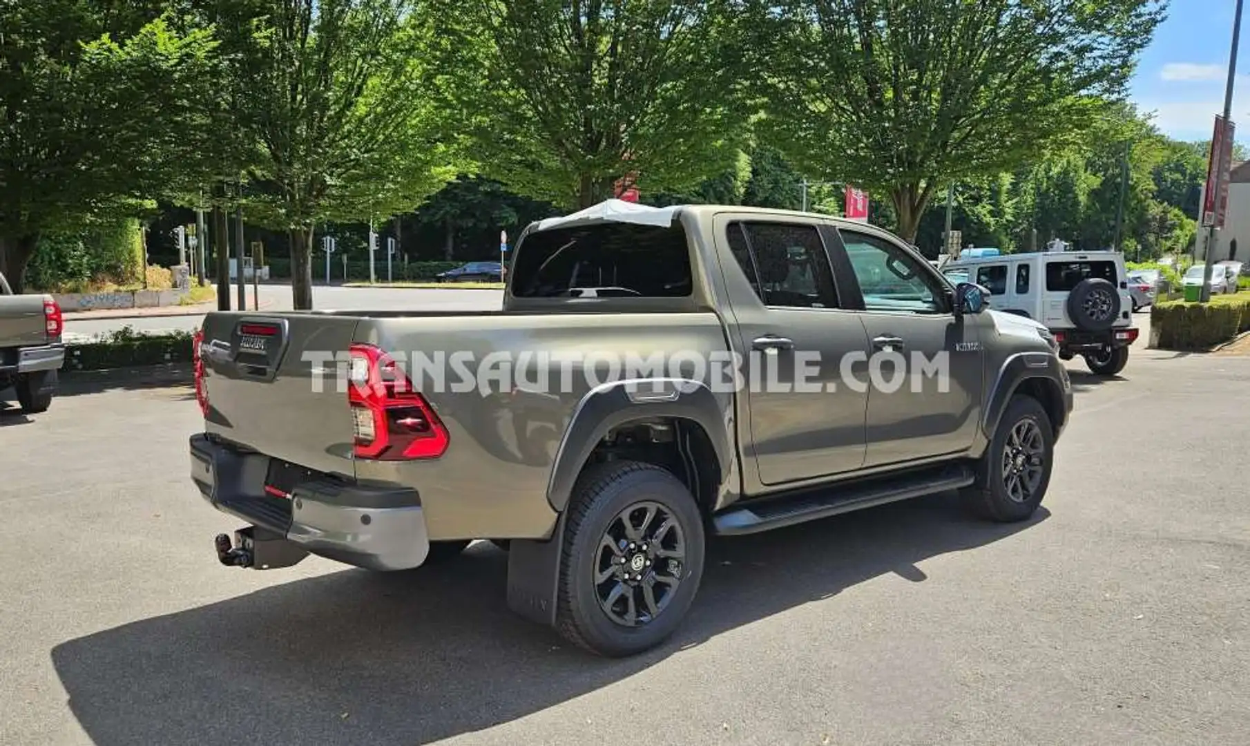 Toyota Hilux Pick-up double cabin INVINCIBLE Bronzo - 2