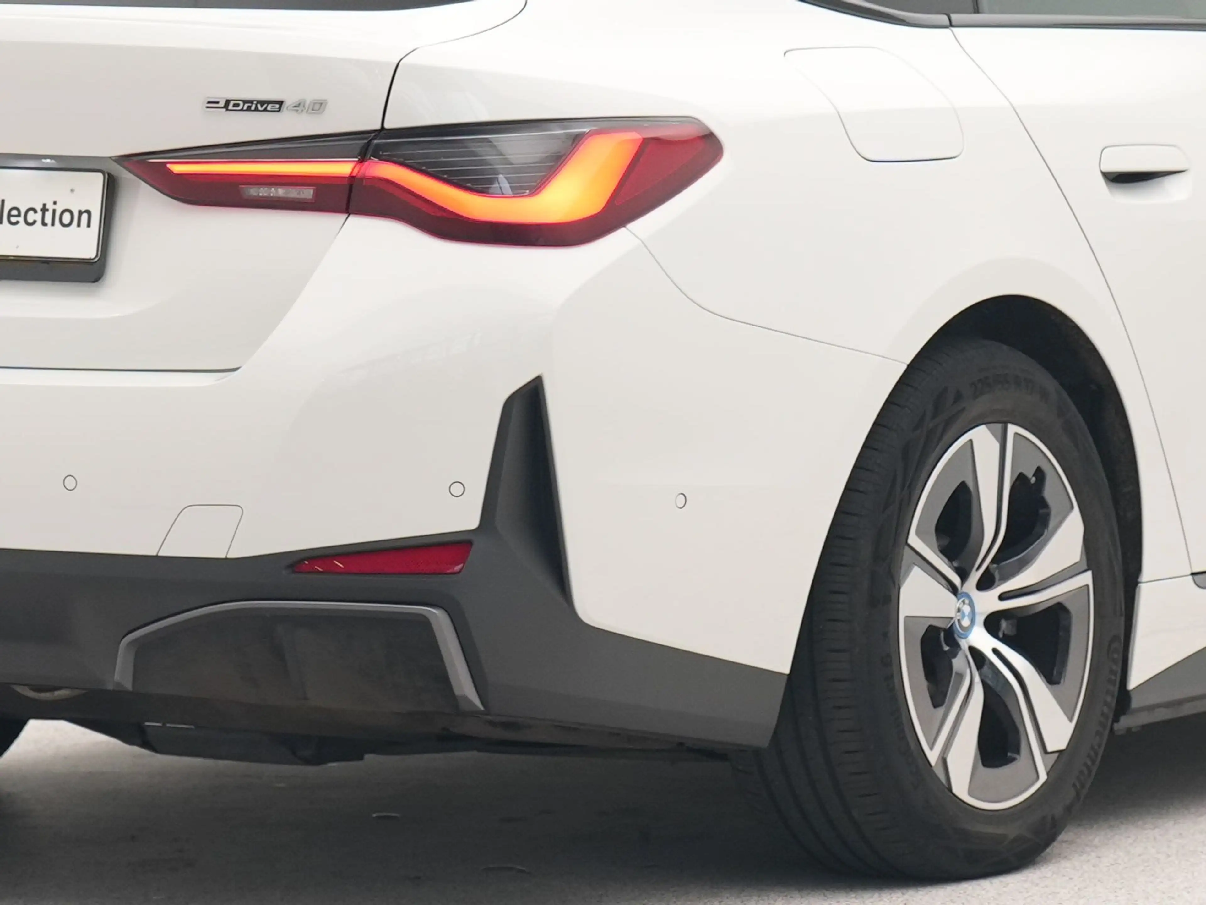 BMW i4 eDrive40 High Executive 84 kWh — photo 12