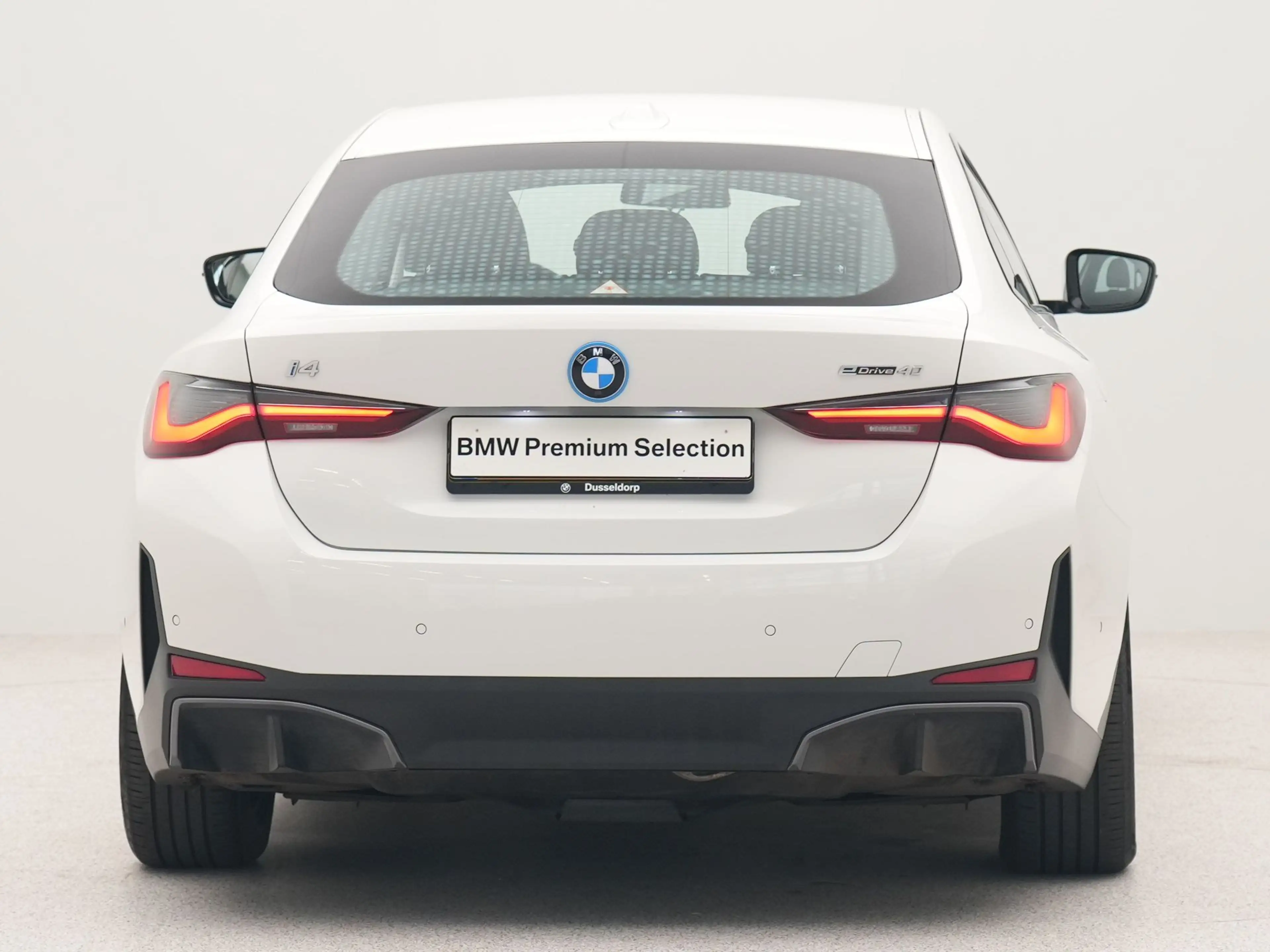 BMW i4 eDrive40 High Executive 84 kWh — photo 6