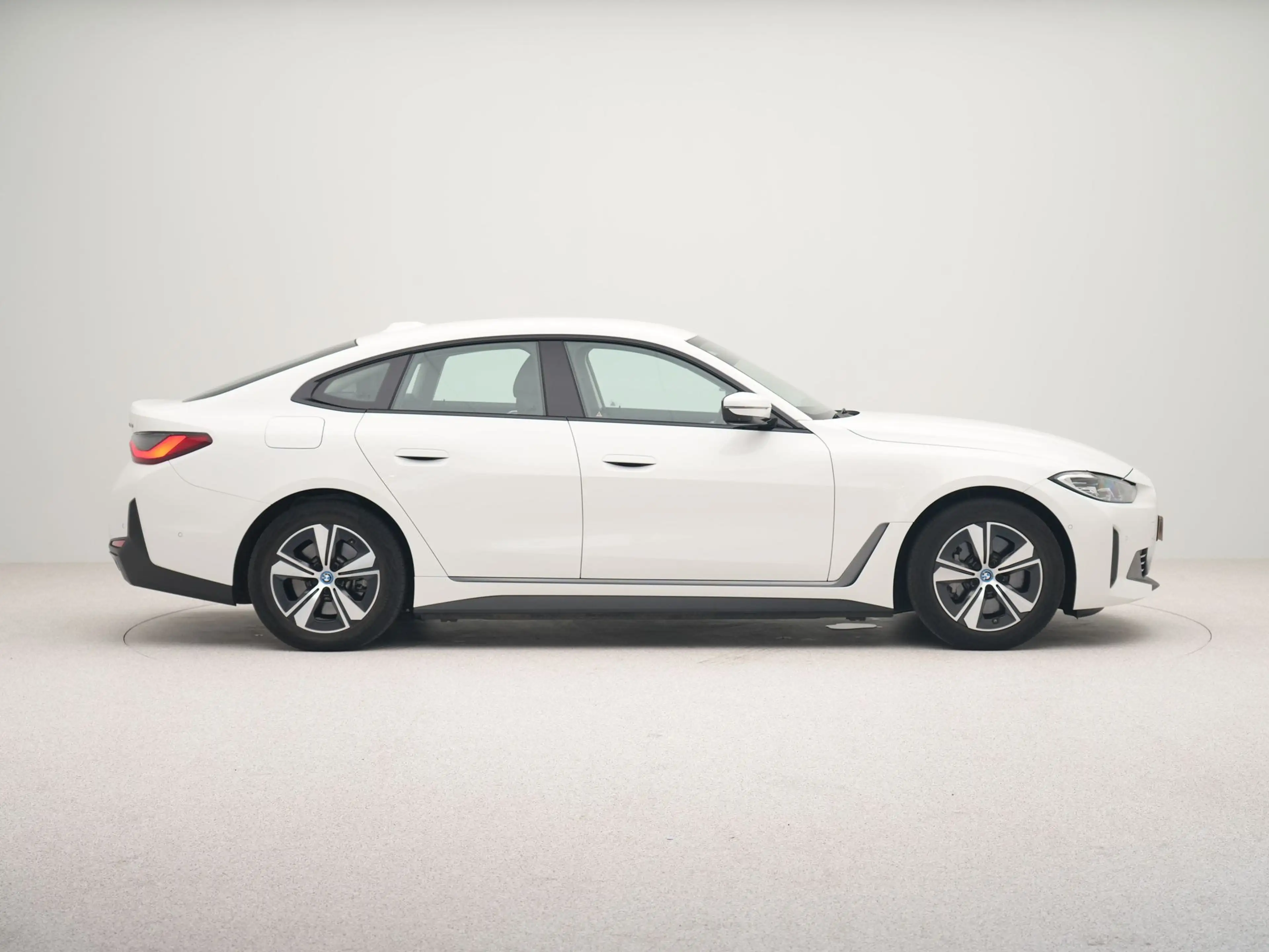 BMW i4 eDrive40 High Executive 84 kWh — photo 4