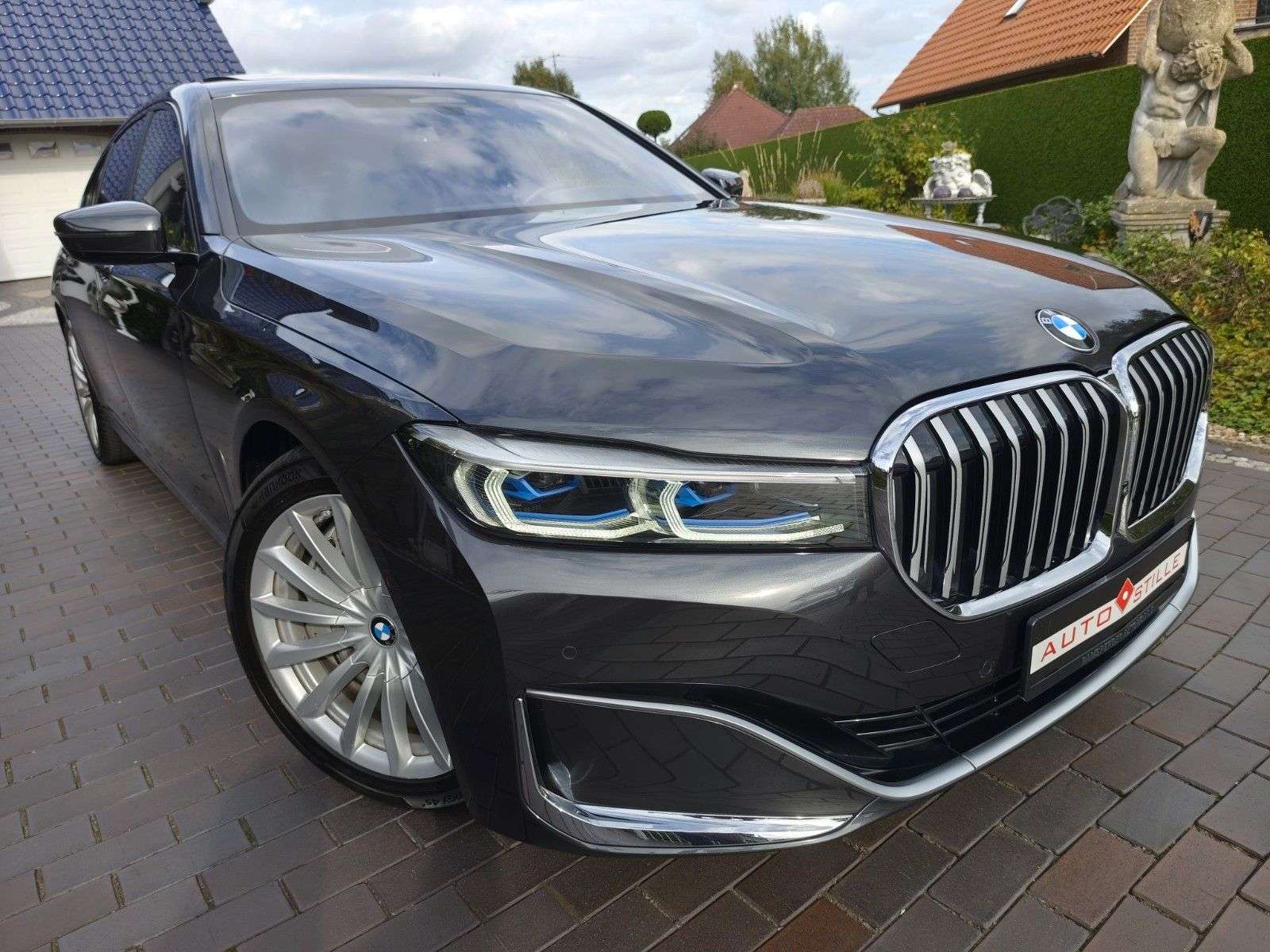BMW 750