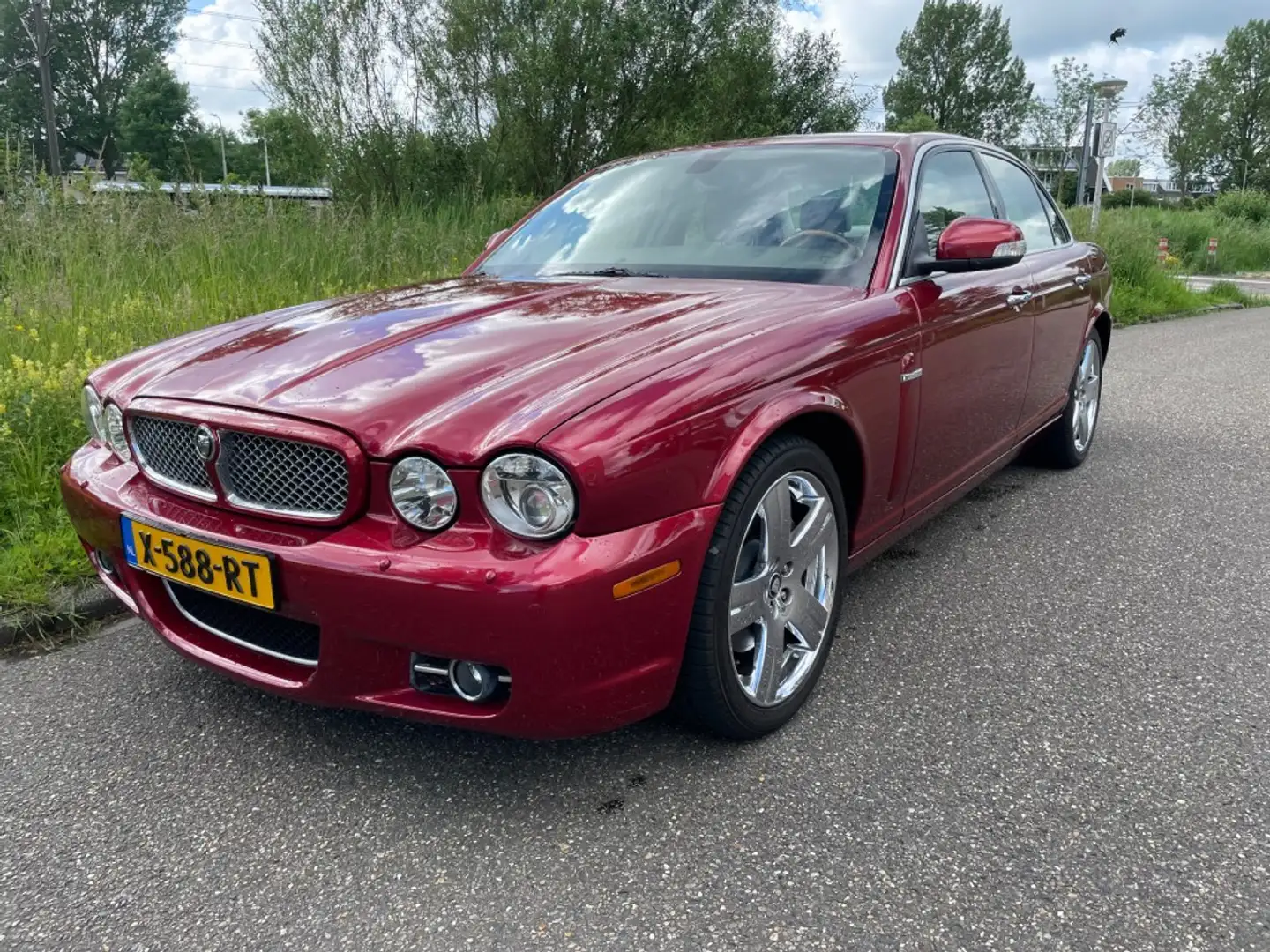 Jaguar XJ8 4.2 V8 Roşu - 1