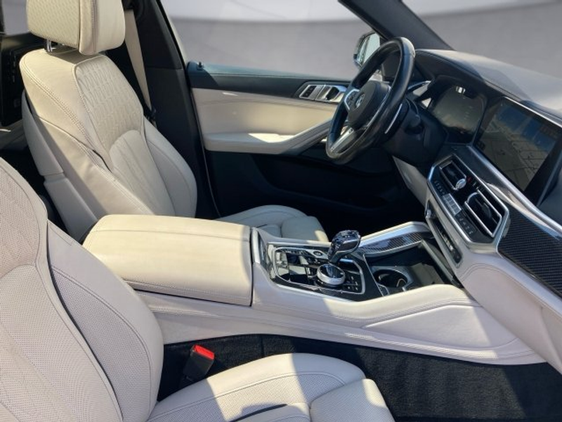 BMW X6 M50i G06 N63 — photo 11