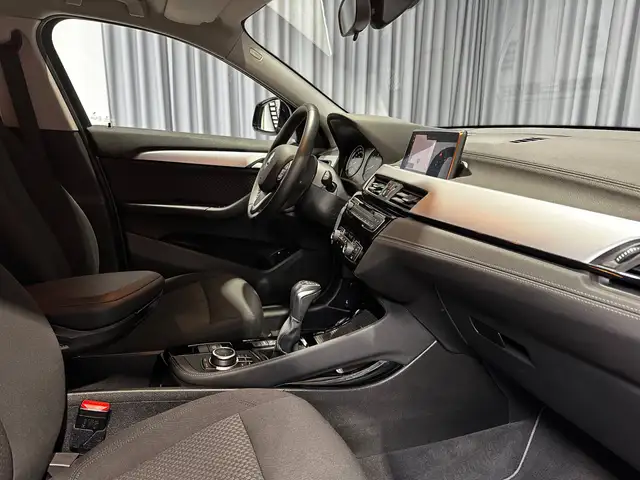 BMW X2 view 10