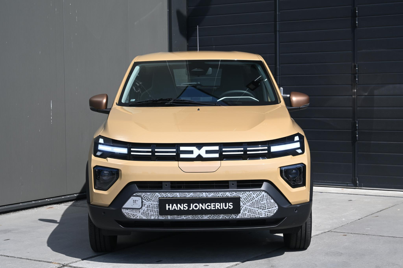 Dacia Spring Extreme 65 26.8 kWh | CAMERA | NAVI | CRUISE CONTR — photo 2