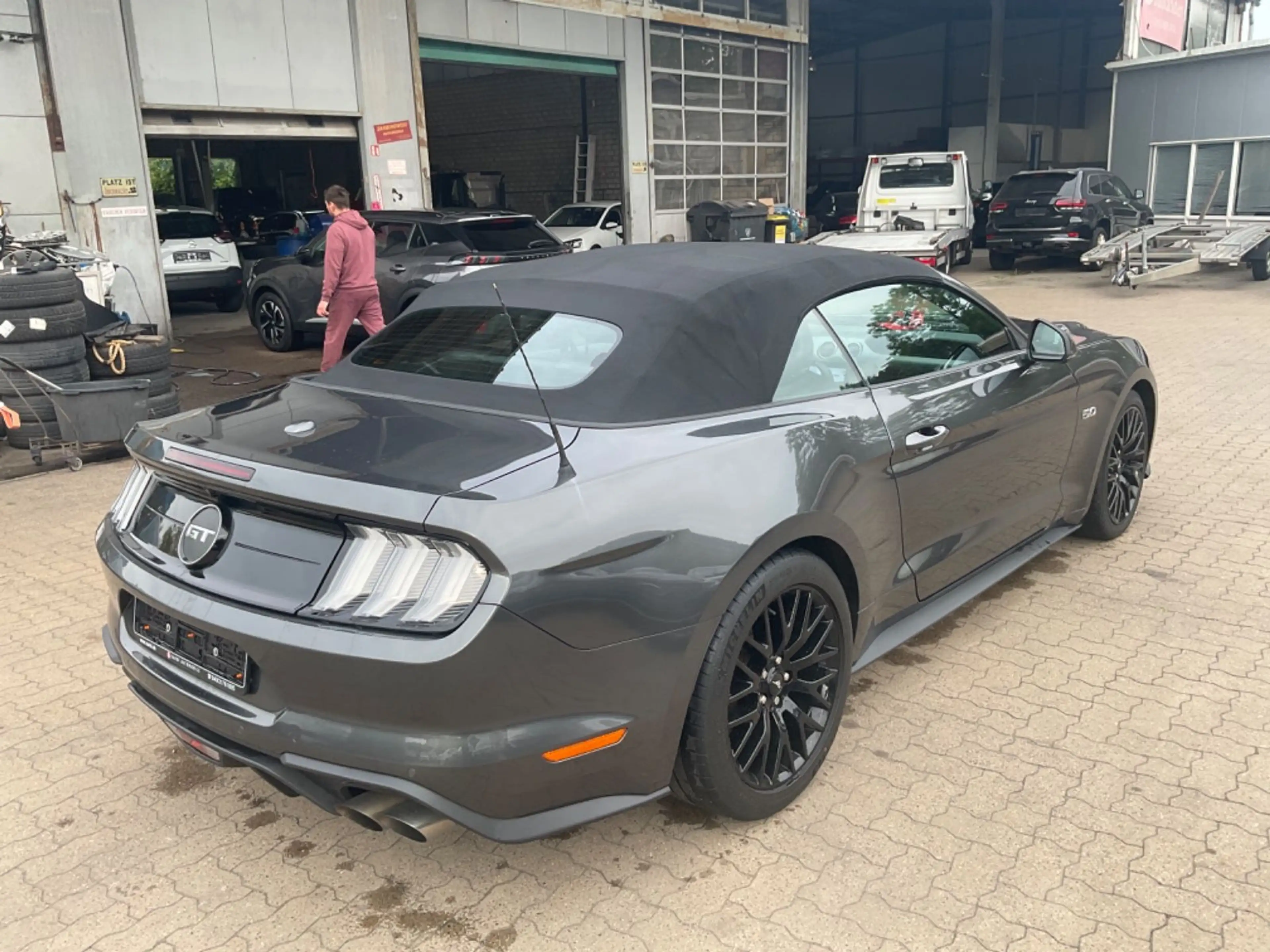 Ford Mustang GT Cabrio TÜV 05.2028 — photo 6