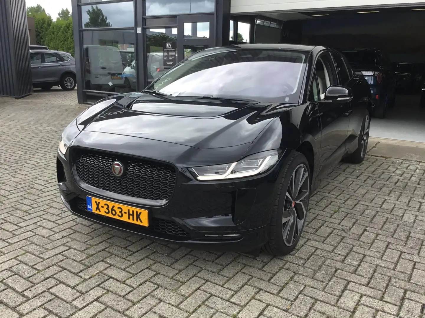 Jaguar I-Pace EV400 R-Dynamic LIMITED EDTION BLACK 90KW Zwart - 1