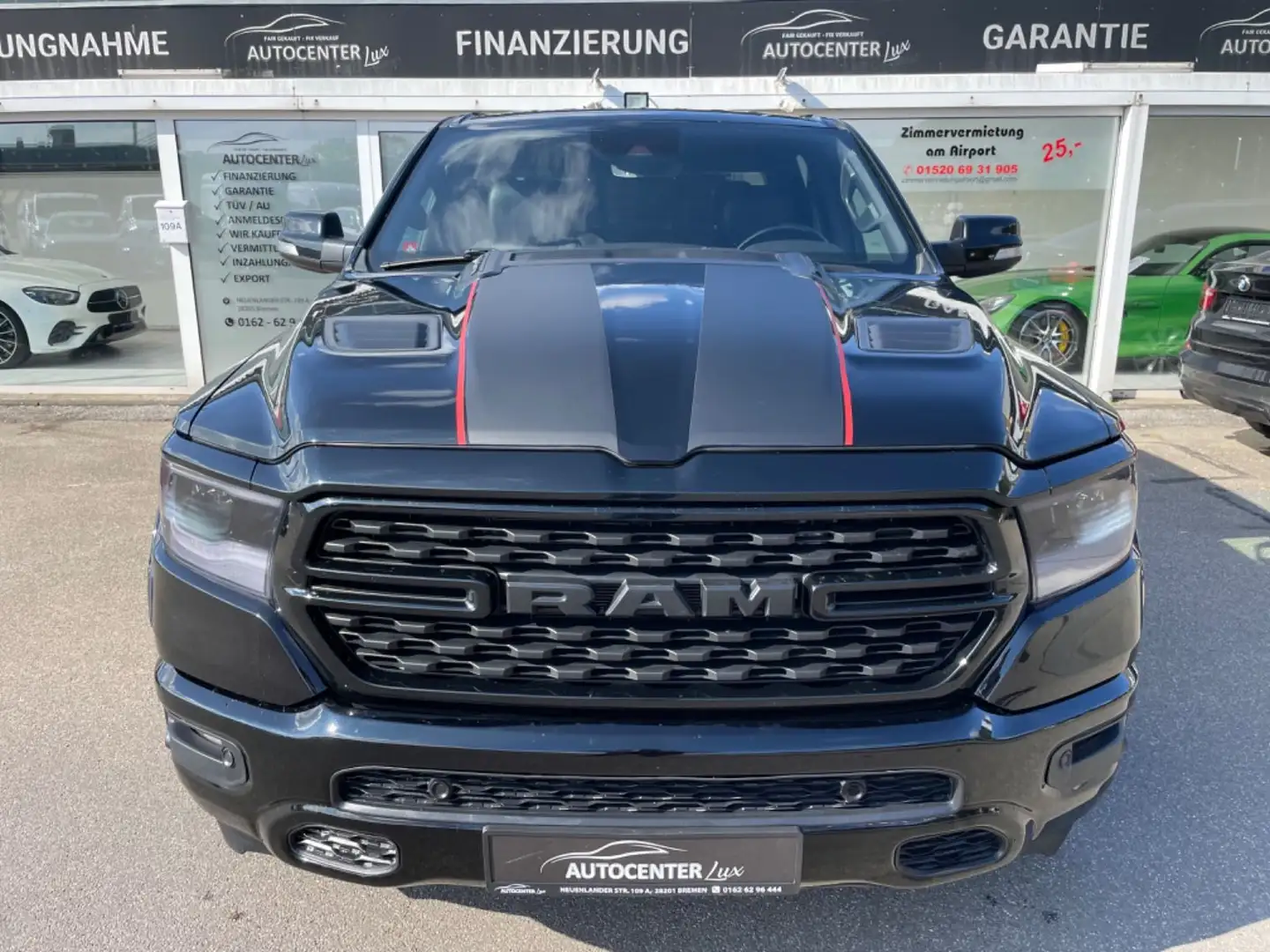 Dodge RAM 5,7 HEMI V8 4x4  NAVI HARMAN SPORT Schwarz - 2