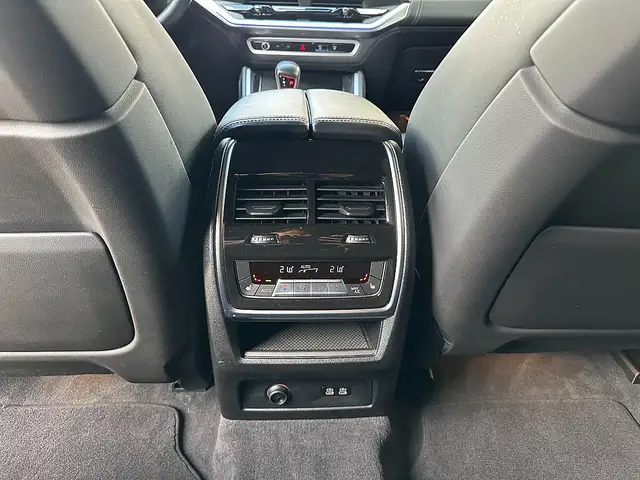 BMW XM Aut. / AHK / Soft Close / Bowers Wilkins / 23" ... Ansicht 19