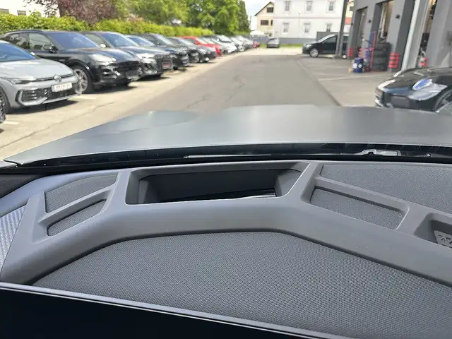 BMW XM Aut. / AHK / Soft Close / Bowers Wilkins / 23" ... Ansicht 28