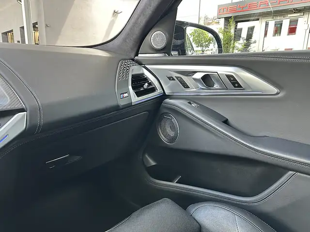 BMW XM Aut. / AHK / Soft Close / Bowers Wilkins / 23" ... Ansicht 34