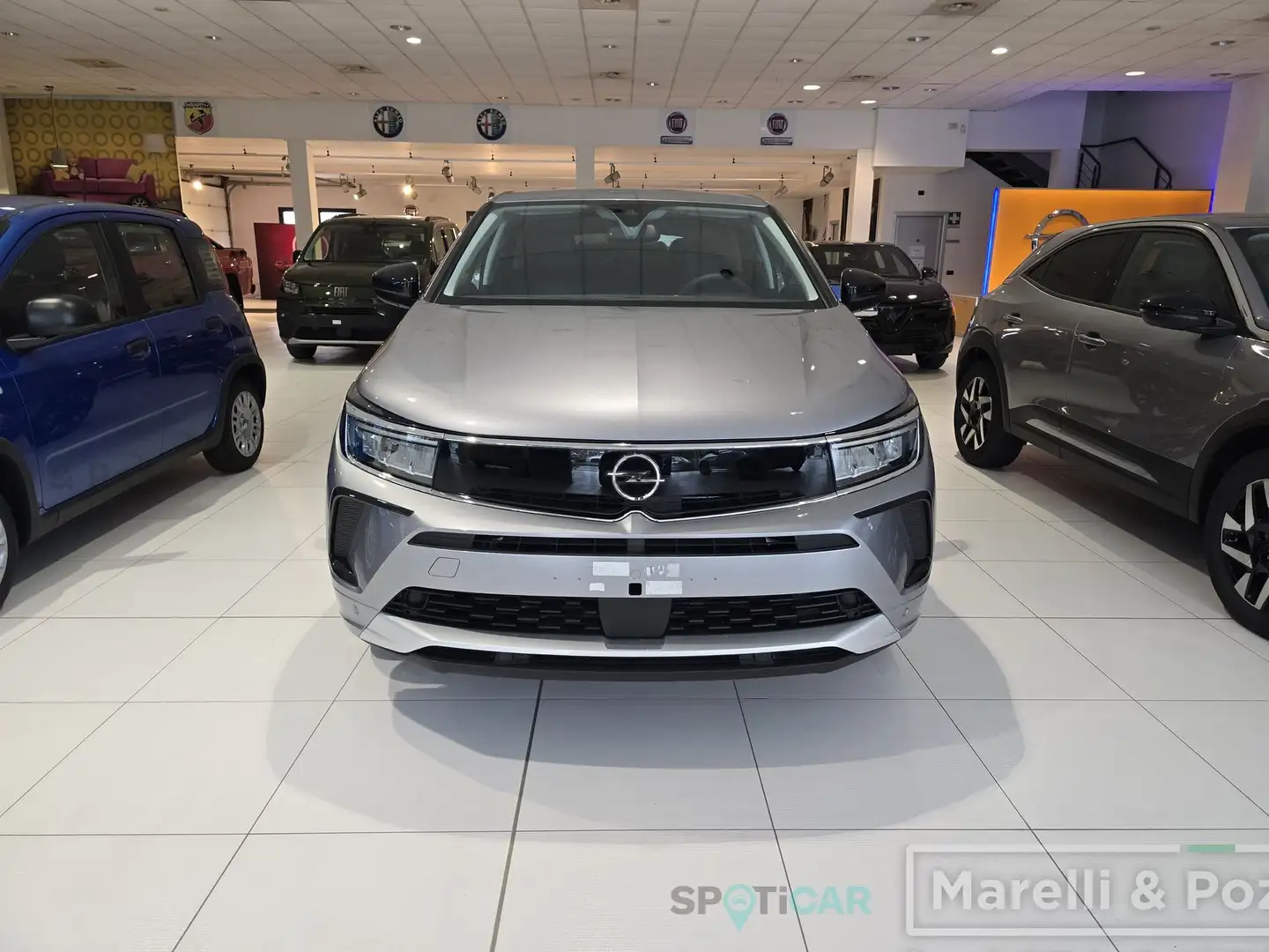 Opel Grandland 1.5 diesel Ecotec aut. Business Elegance Silver - 2