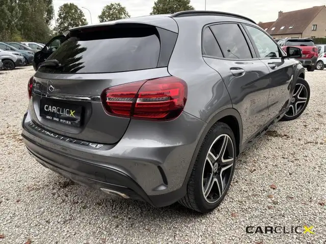Mercedes-Benz Gla view 5