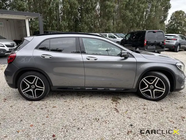 Mercedes-Benz Gla view 6
