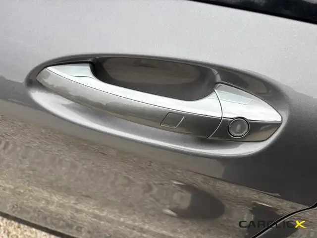 Mercedes-Benz Gla view 14