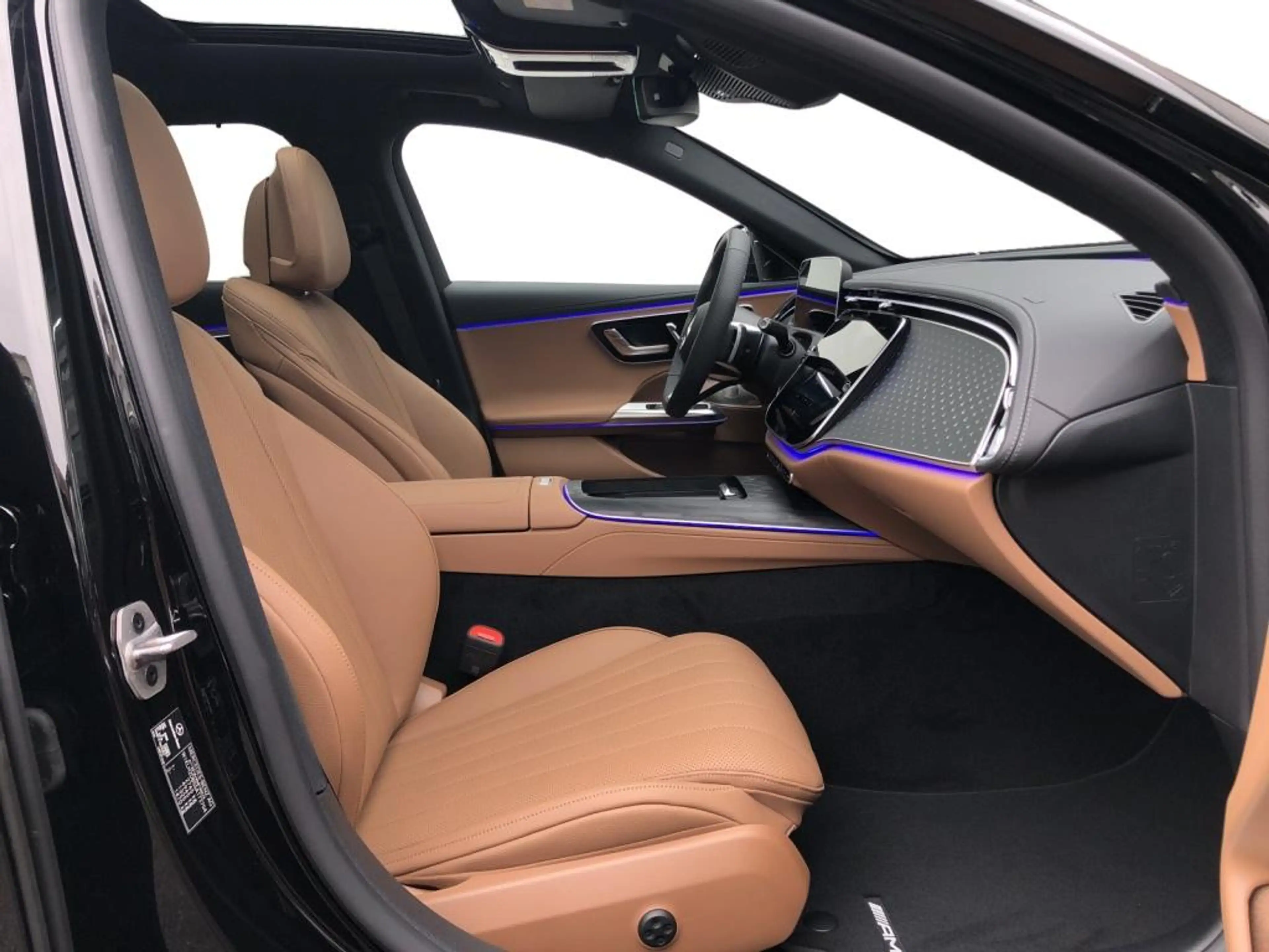 Mercedes-Benz E 450 d 4MATIC T-Modell AMG+MBUX+Burm+Night+AHK — photo 5