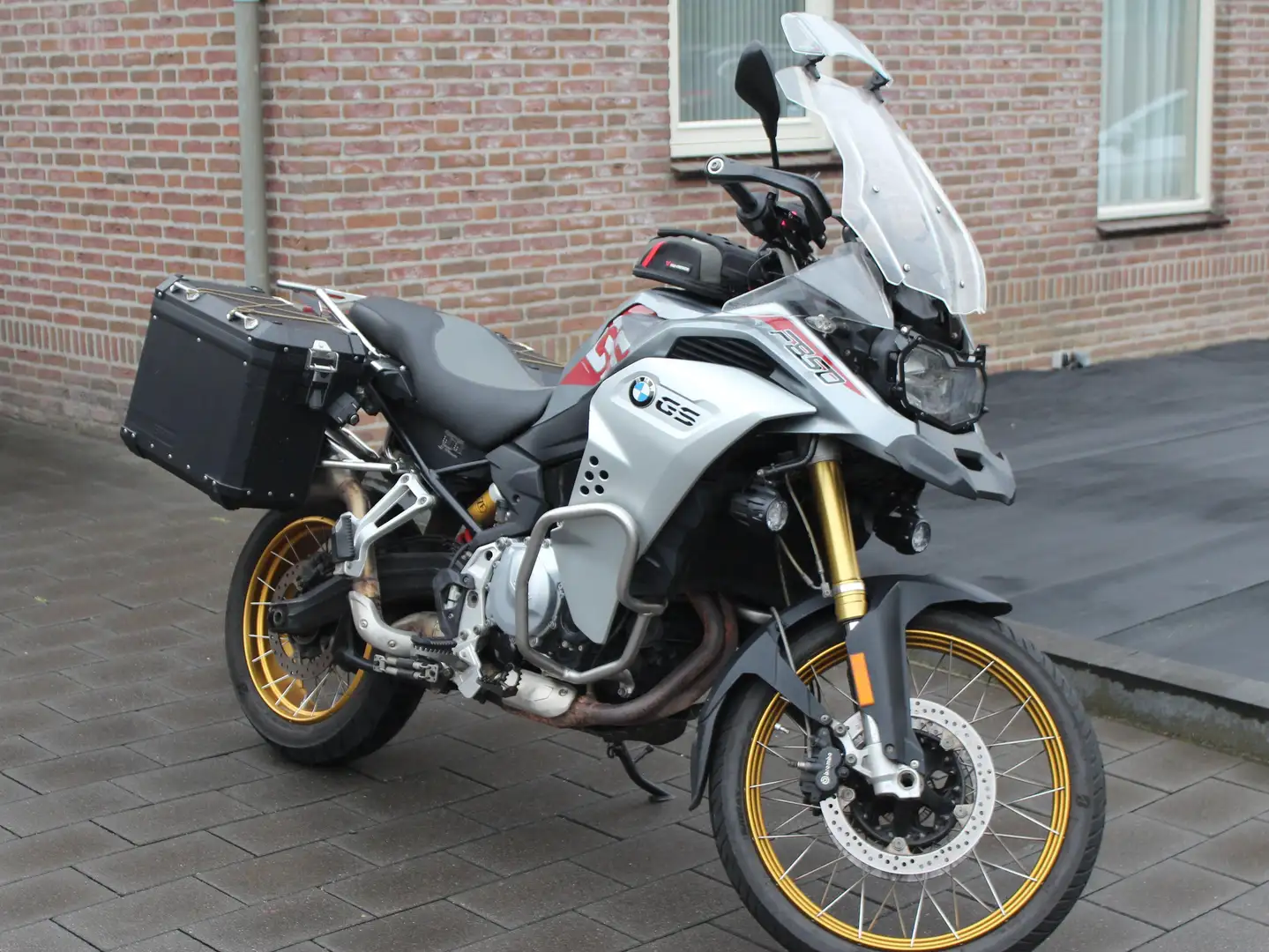 BMW F 850 GS Adventure Exclusive 35KW Szürke - 2