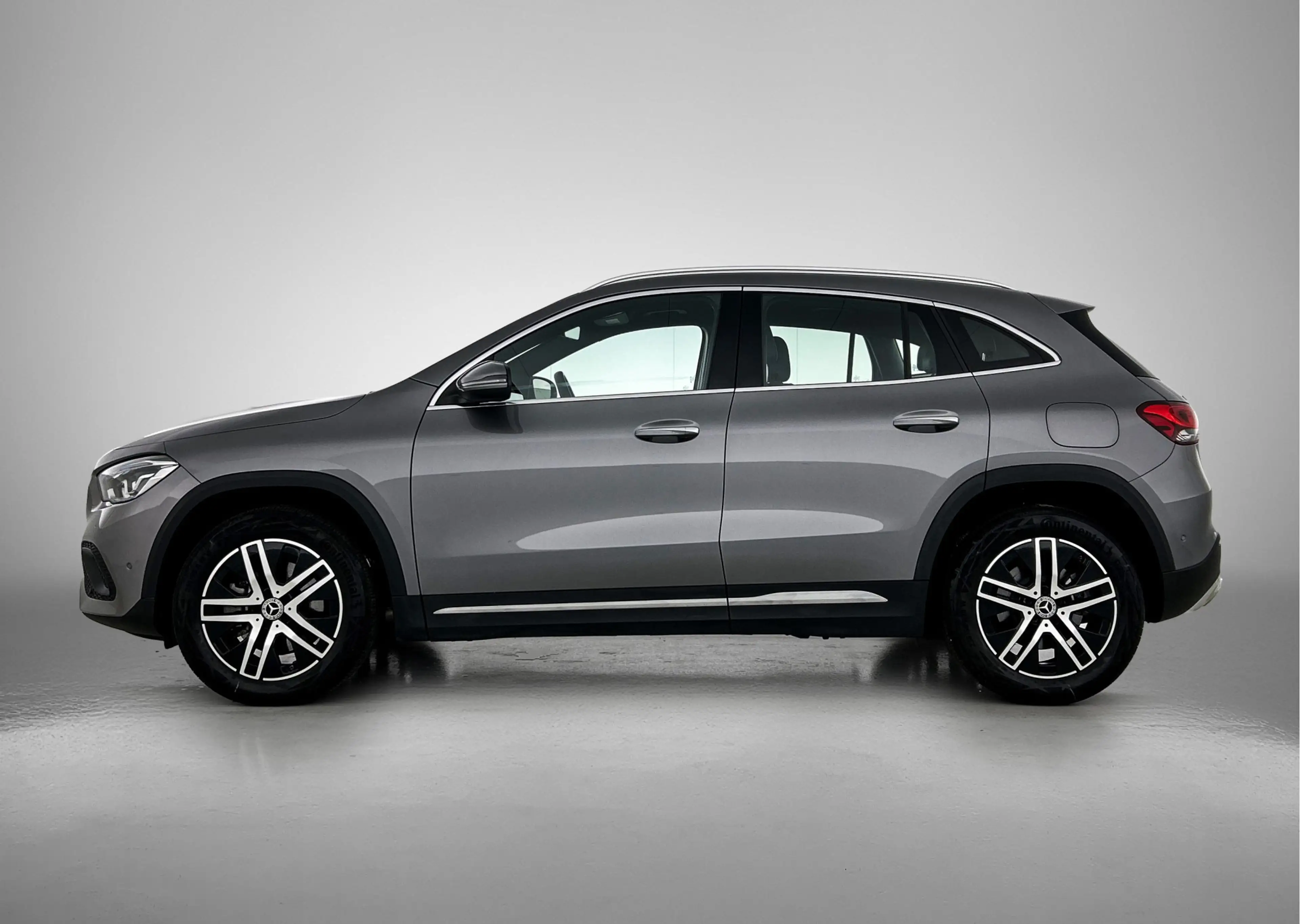Mercedes-Benz GLA 250 e Progressive Plug-In Hybride | Sfeerverlichting | — photo 3