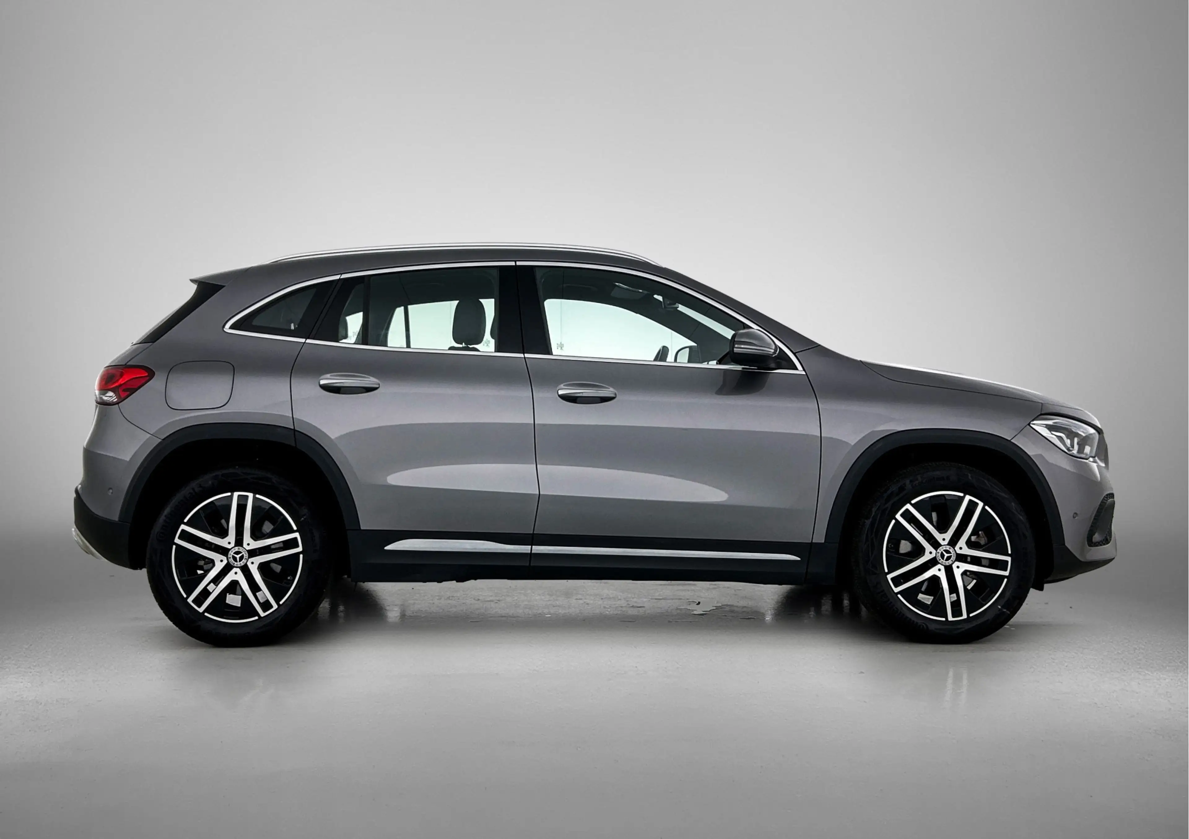 Mercedes-Benz GLA 250 e Progressive Plug-In Hybride | Sfeerverlichting | — photo 12