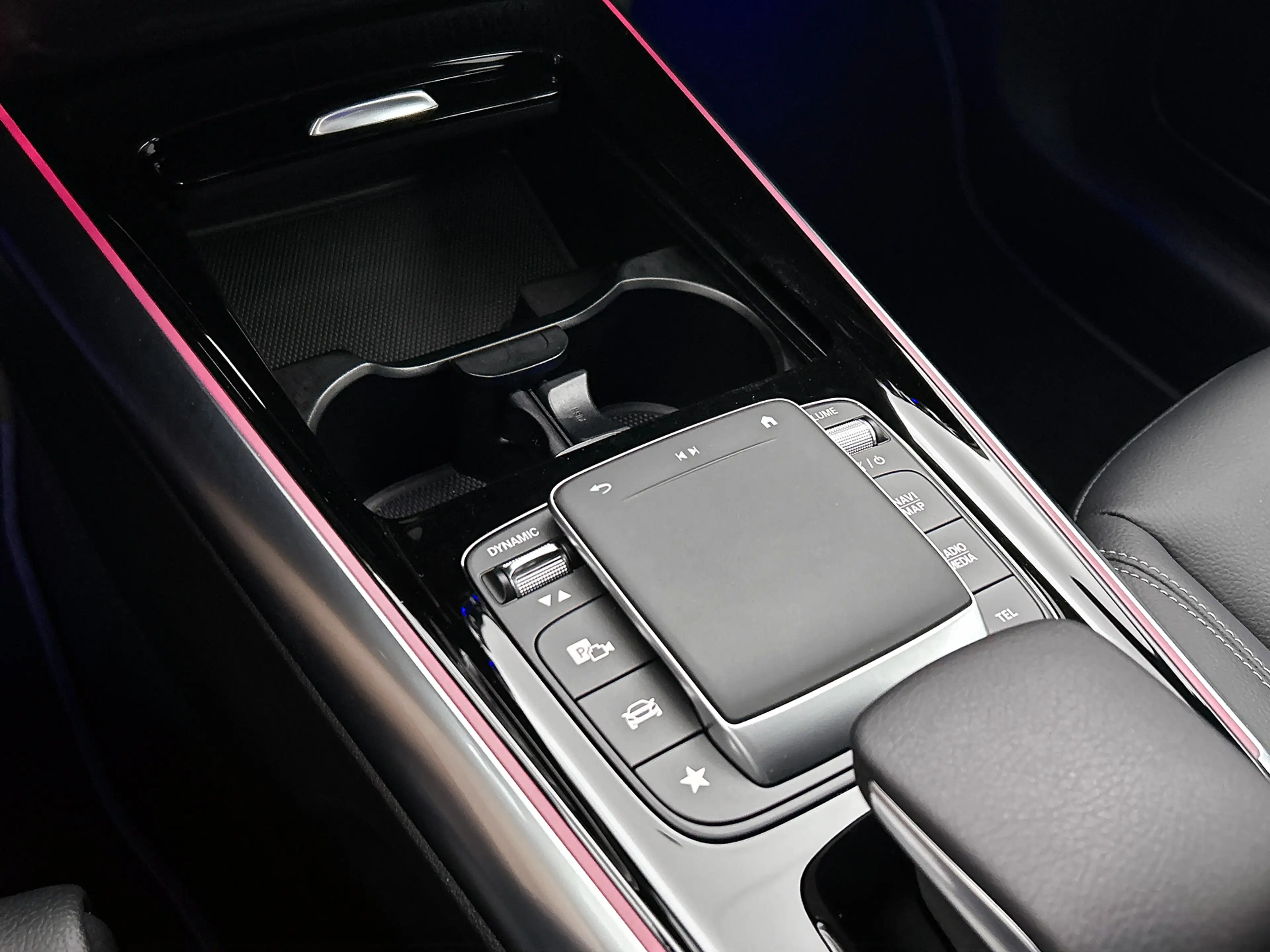 Mercedes-Benz GLA 250 e Progressive Plug-In Hybride | Sfeerverlichting | — photo 11