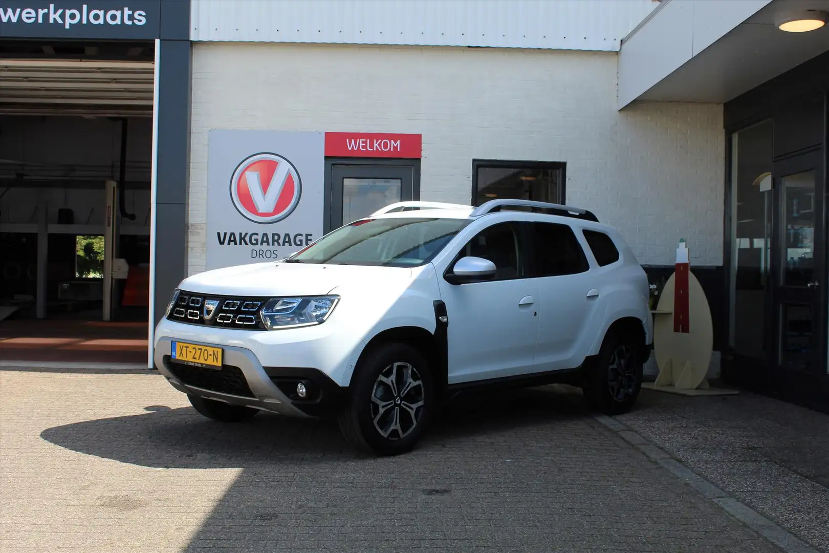 Dacia Duster 1.3 TCe 130pk GPF 4x2 Prestige Wit - 1