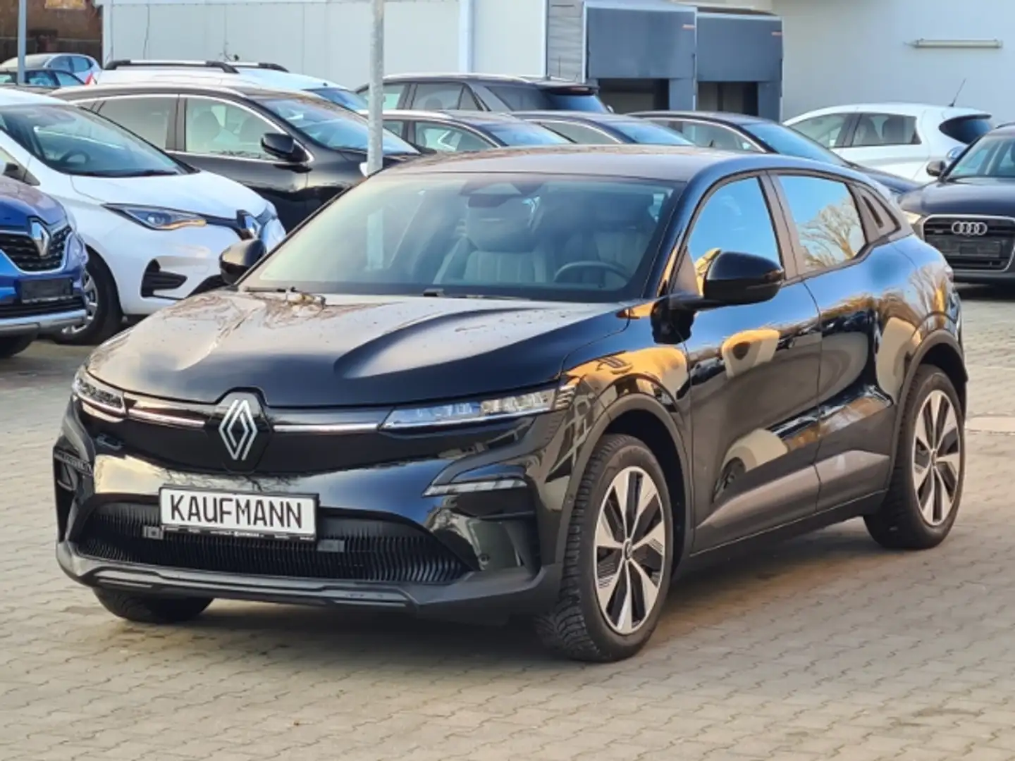 Renault Megane E-Tech Electric Evolution ER EV60 130HP Schwarz - 1