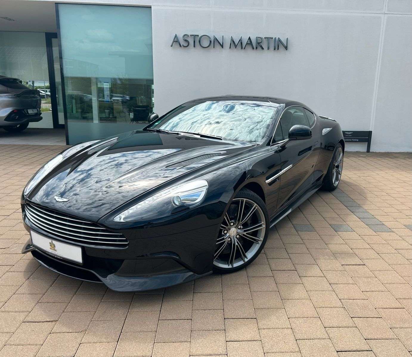Second hand Aston Martin Vanquish 6.0