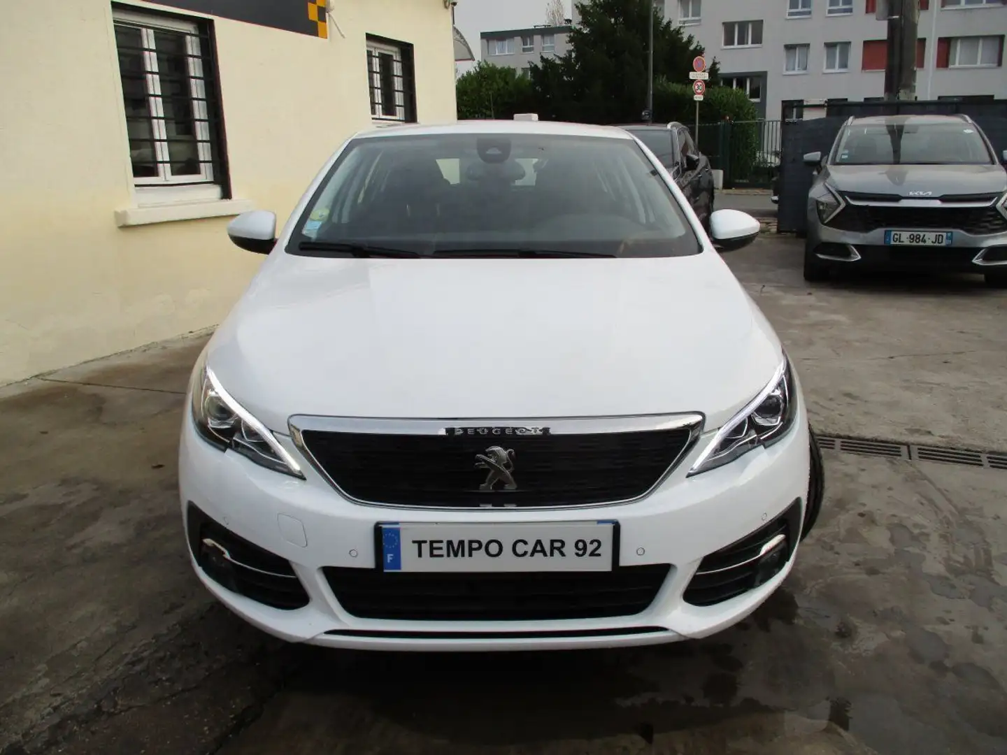 Peugeot 308 BlueHDi 130ch SetS EAT8 Active Business Blanc - 2