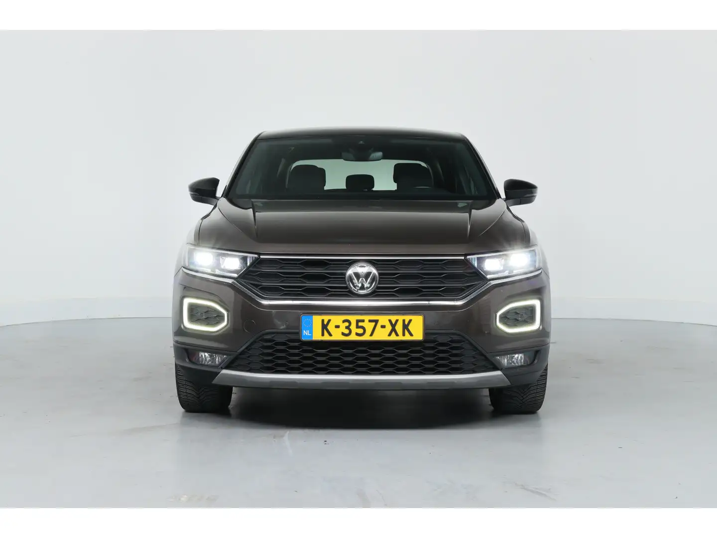 Volkswagen T-Roc 1.5 TSI Sport | Navi | Stoel-Stuur Verwarming | Cl Bruin - 2