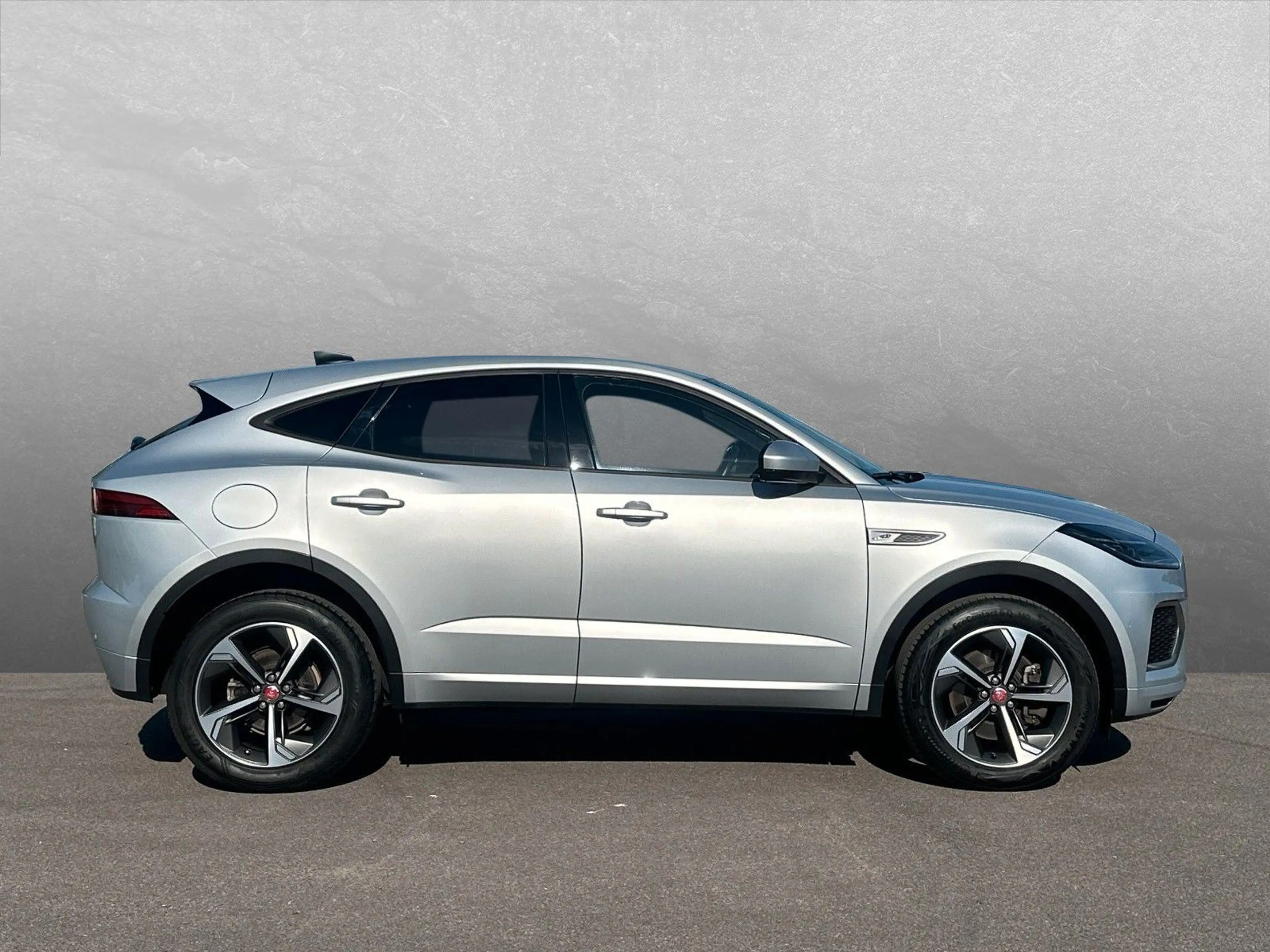 Jaguar E-Pace D200 AWD R-DYNAMIC SE AHK ACC LED — photo 6