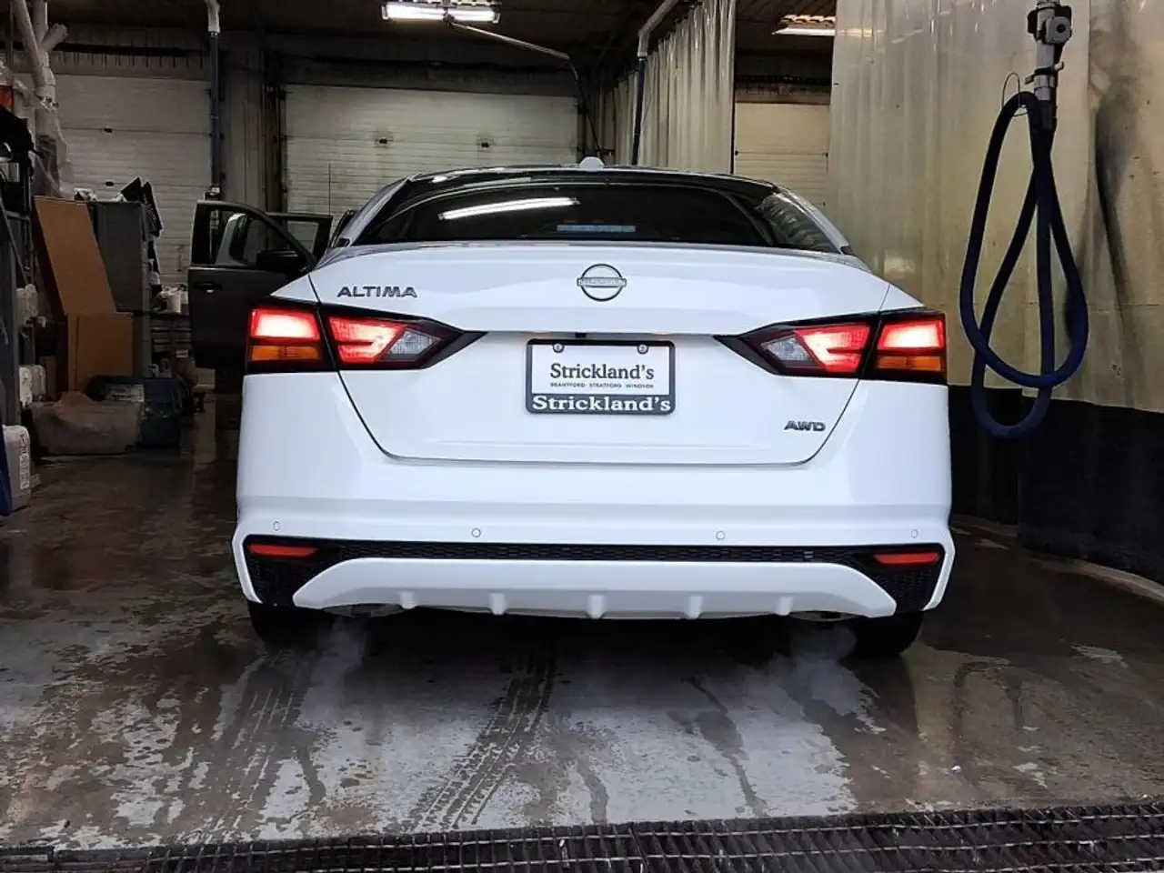 Nissan Altima снимка Nissan Altima
