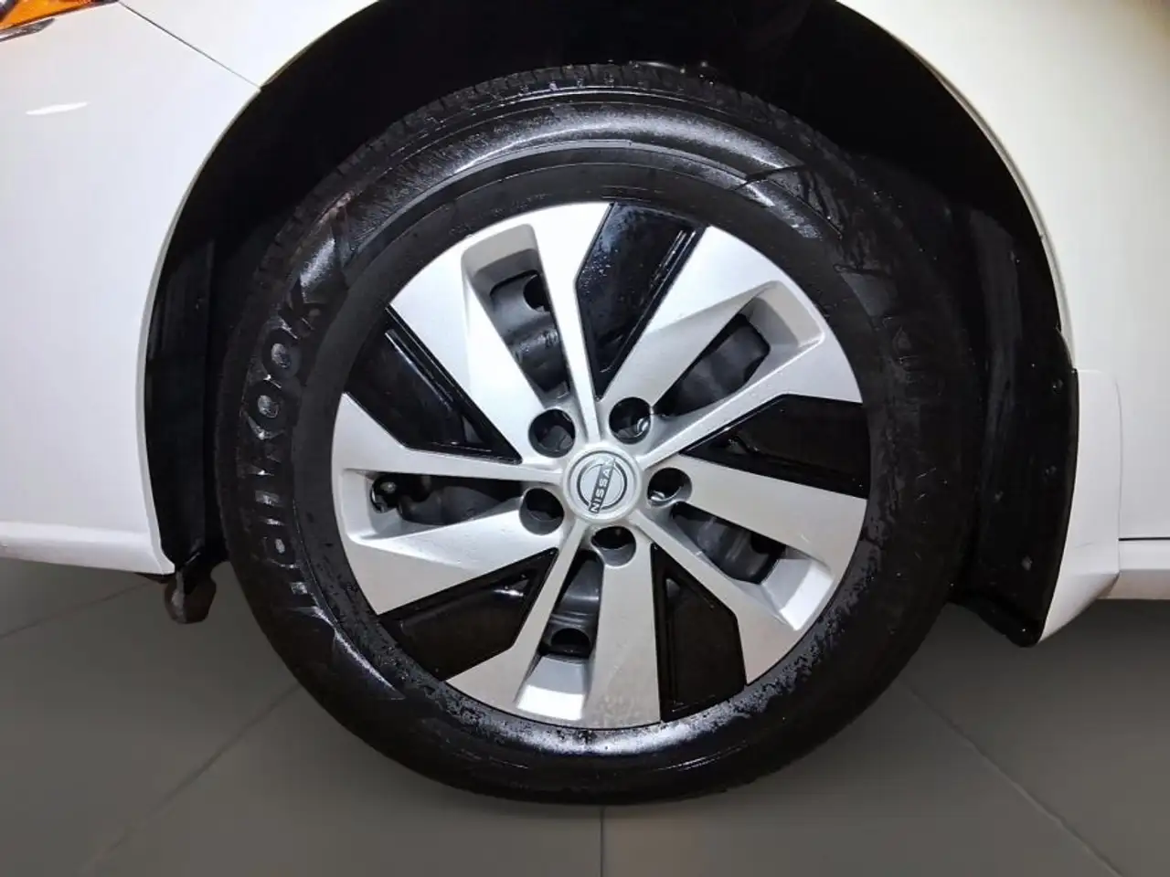 Nissan Altima снимка Nissan Altima