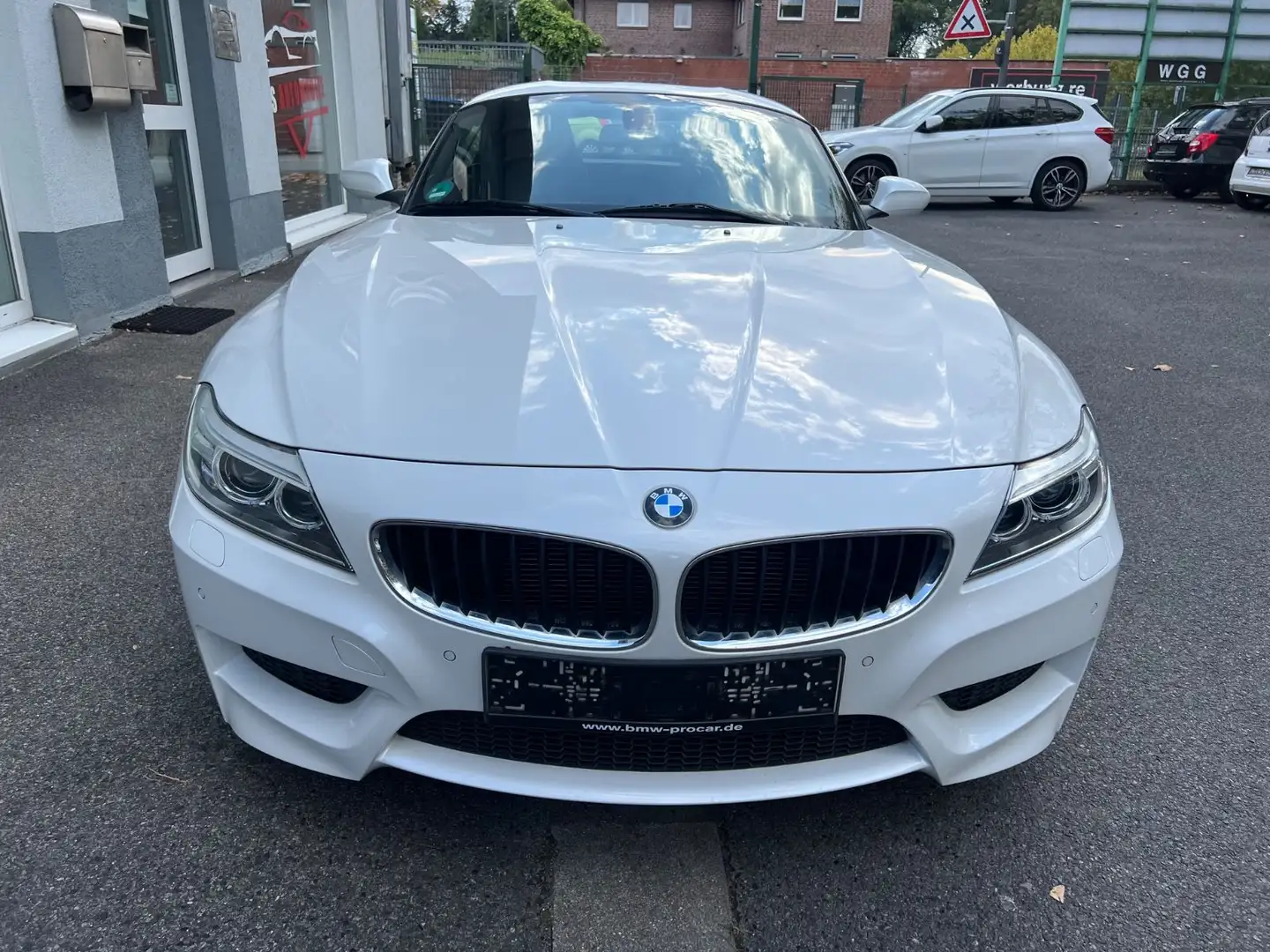 BMW Z4 Roadster sDrive 18i M Paket"Xenon"Leder"Navi" Weiß - 2