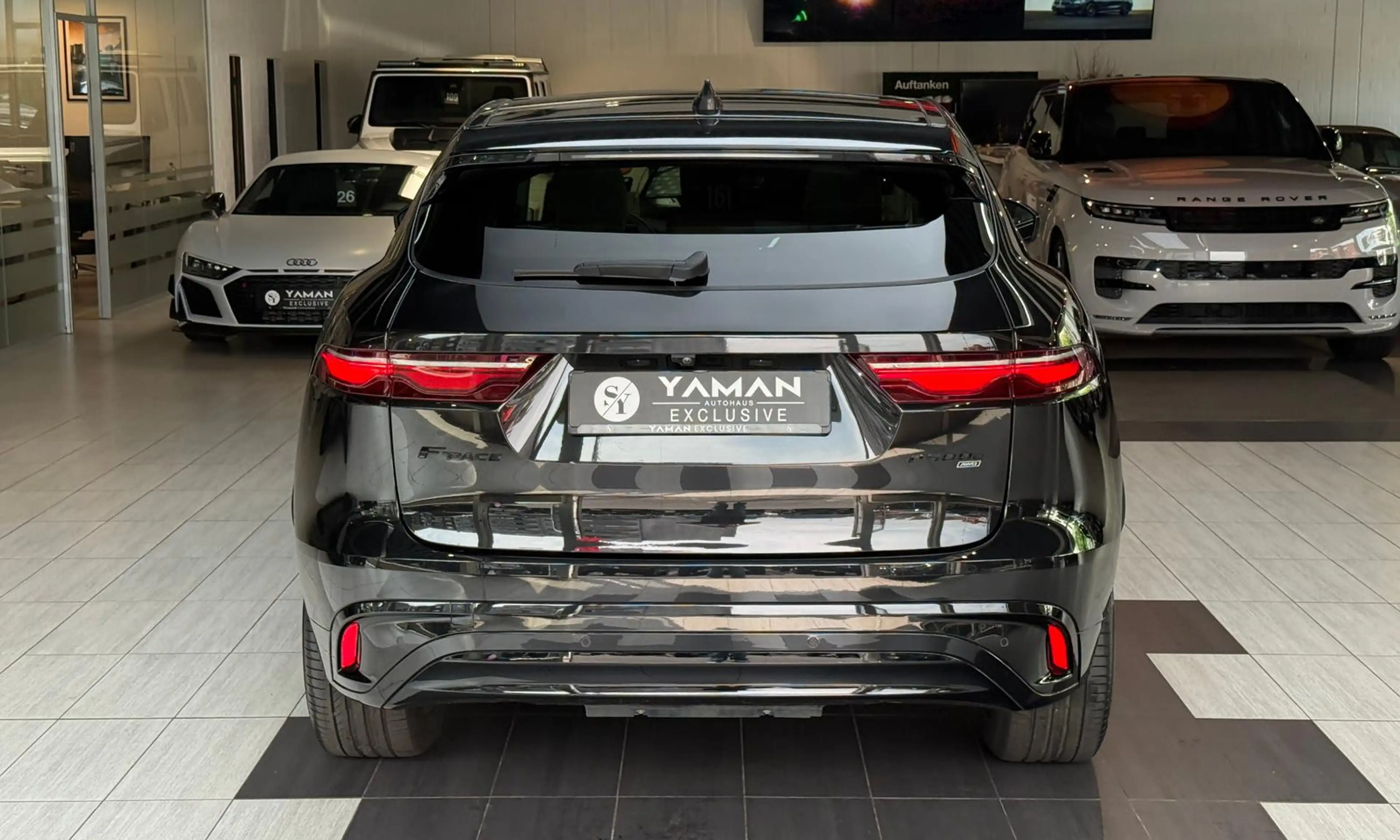 Jaguar F-Pace S AWD P400e*Pano*Massage*360*SitzKlima — photo 8