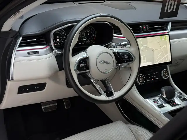 Jaguar F-Pace view 11