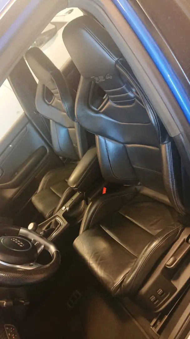 Audi RS4 4,2 V8 quattro Blau - 2