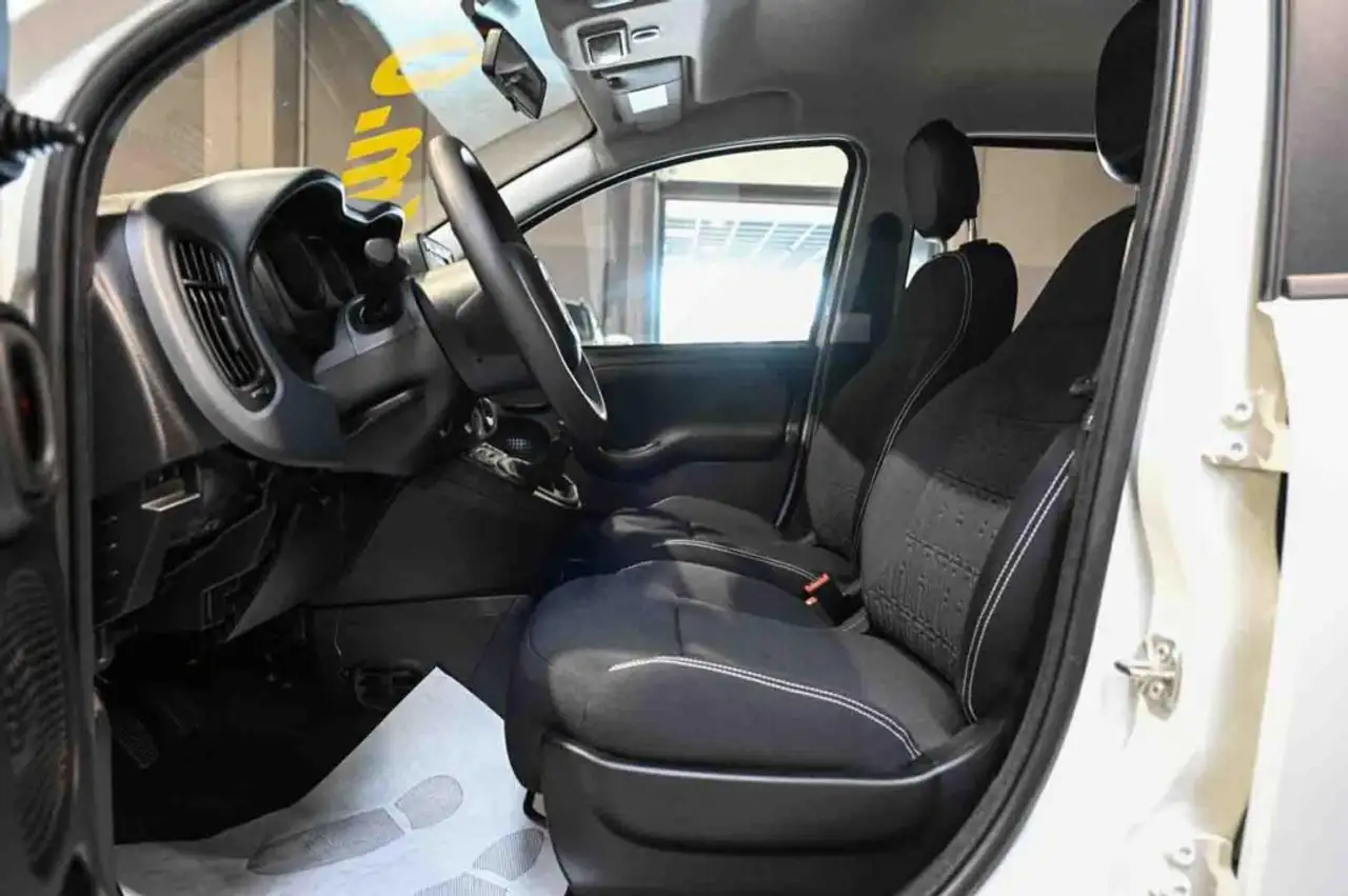 Fiat Panda Hybrid 1.0 70cv 11